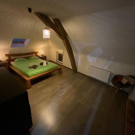 Maison 3 Chambres Proximite Aeroport Et Grand Axes Charleroi Luaran gambar