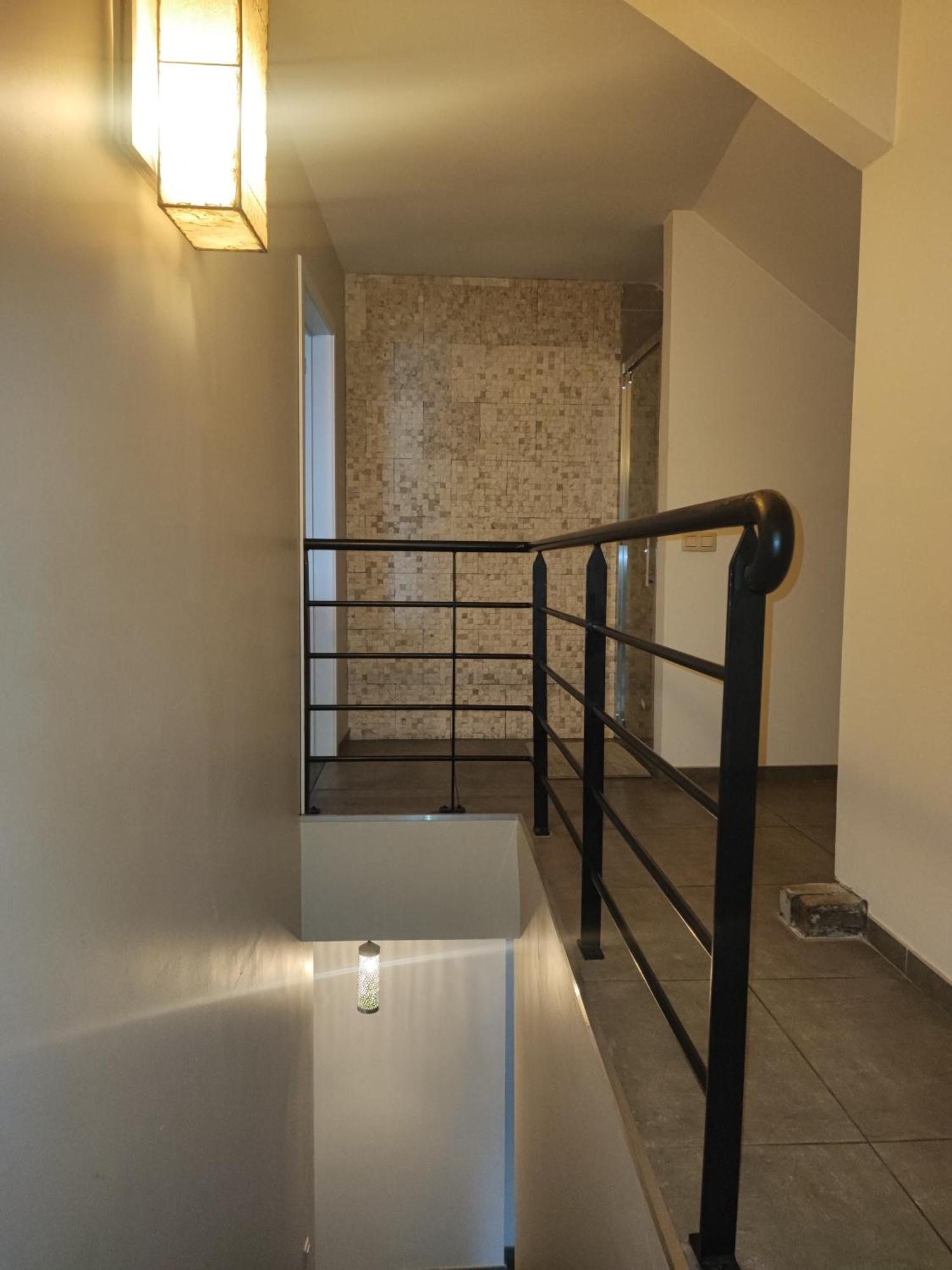 Maison 3 Chambres Proximite Aeroport Et Grand Axes Charleroi Luaran gambar