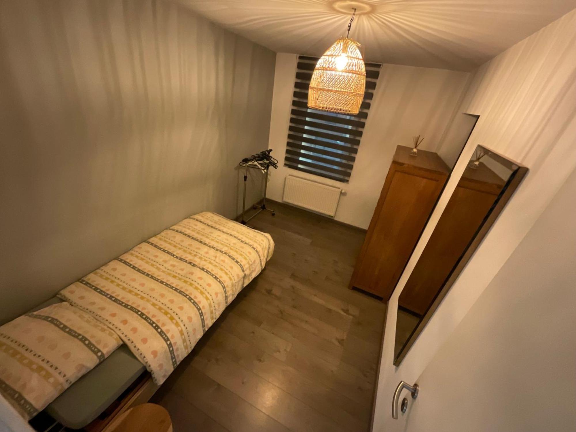 Maison 3 Chambres Proximite Aeroport Et Grand Axes Charleroi Luaran gambar